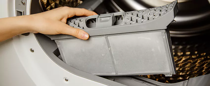 Signs Of A Clogged Dryer Lint Trap in Scaggsville, Maryland